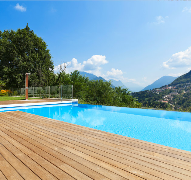 piscina solarium in legno